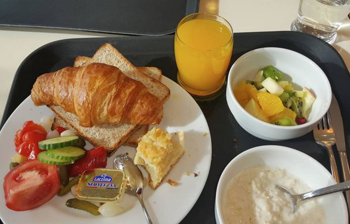 Tolles Frühstück Hampton by Hilton Warsaw City Centre