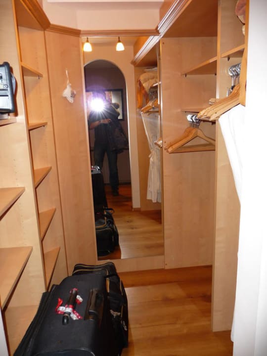 Begehbarer Kleiderschrank Hotel Alpin Spa Tuxerhof