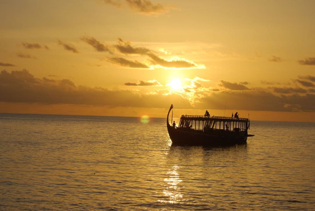 Sunset Angsana Velavaru