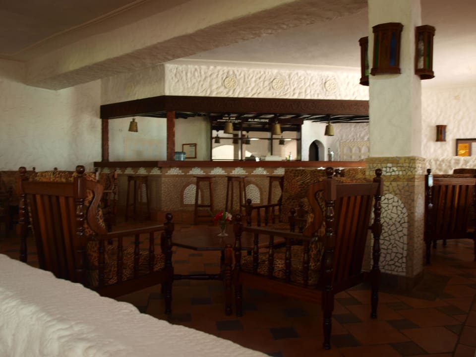 Die Bar im Hauptgebäude Hotel Diani Sea Lodge