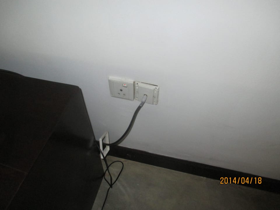 Steckdose vom Fernseher Earl’s Reef Beruwala