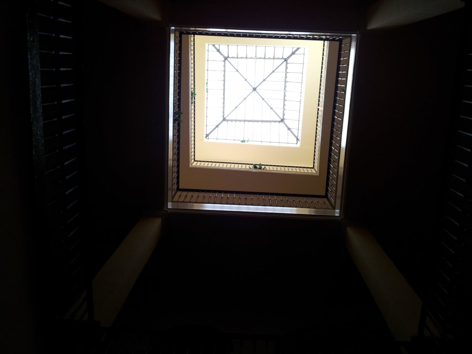 Lichtschacht Grand Hotel Capodimonte