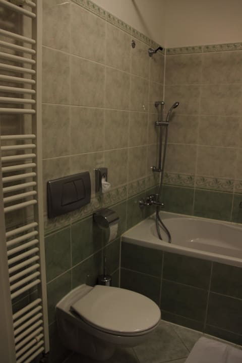 Bad Zimmer 312 Hotel Richmond