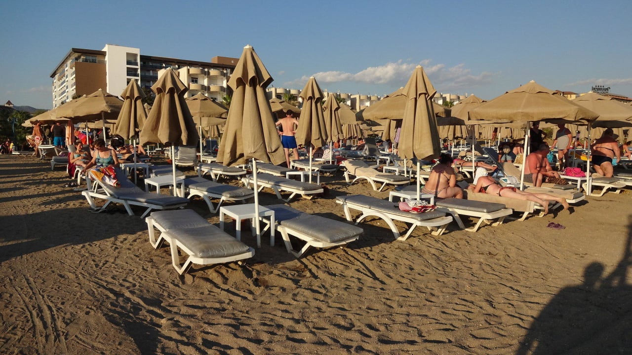 Liegebereich Hotel Royal Garden Beach
