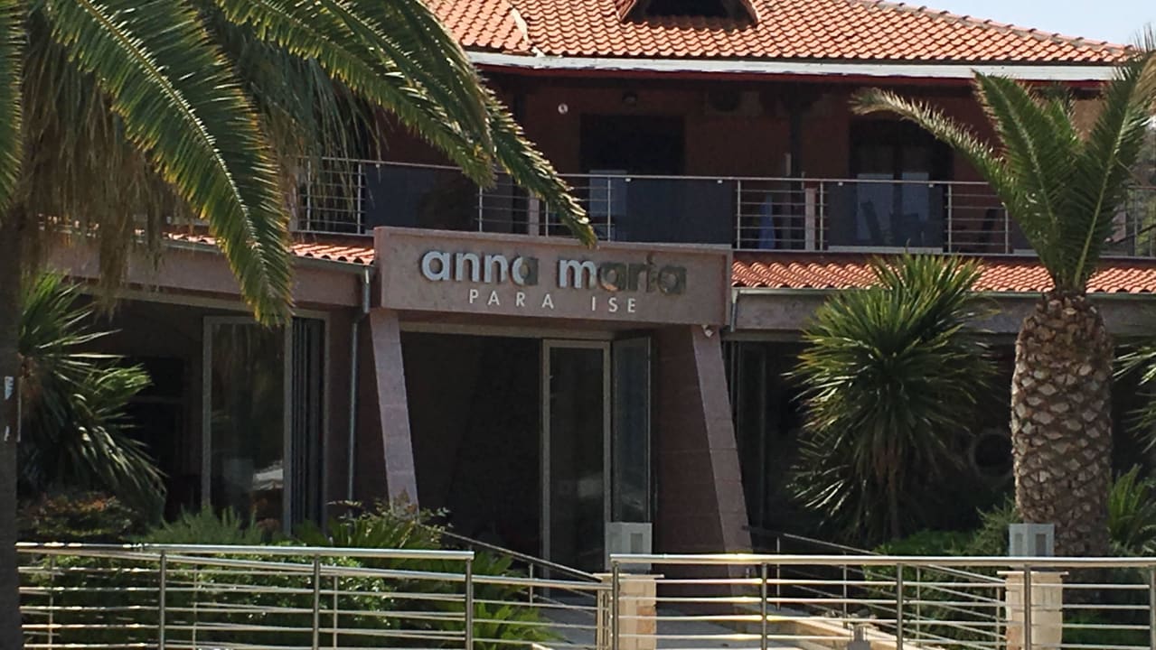 Eingang Hotel Anna Maria Paradise