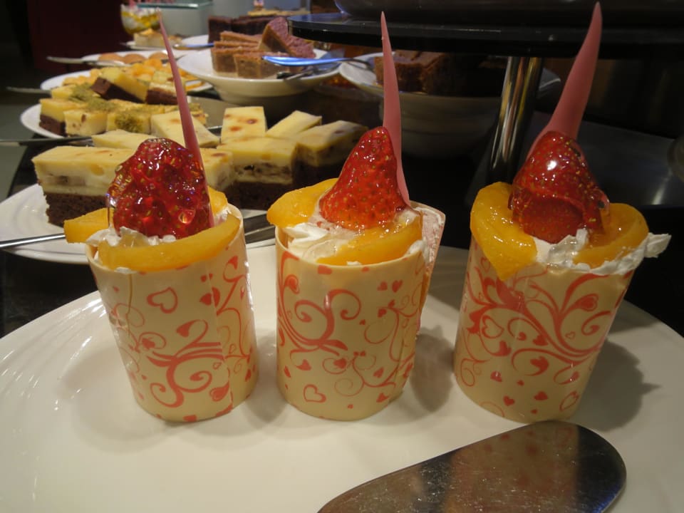 Zu schade zum Essen Sunis Evren Beach Resort Hotel & Spa