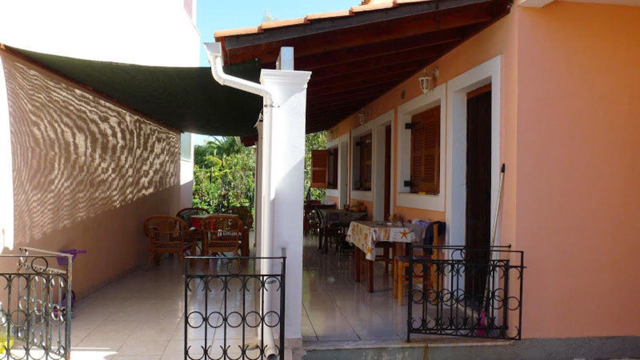 Teren hotelu. Hotel Eriva