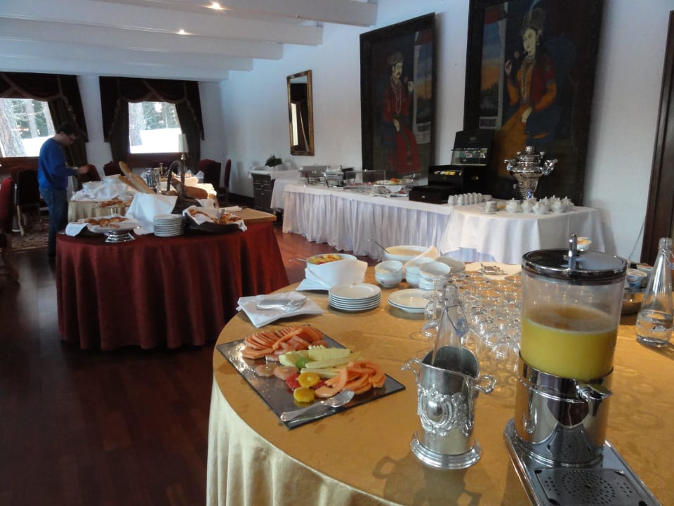 Leckeres Frühstücksbuffet Grand Hotel Du Golf
