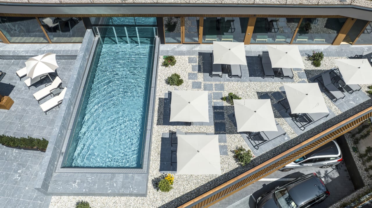 Pool Hotel Alpenroyal