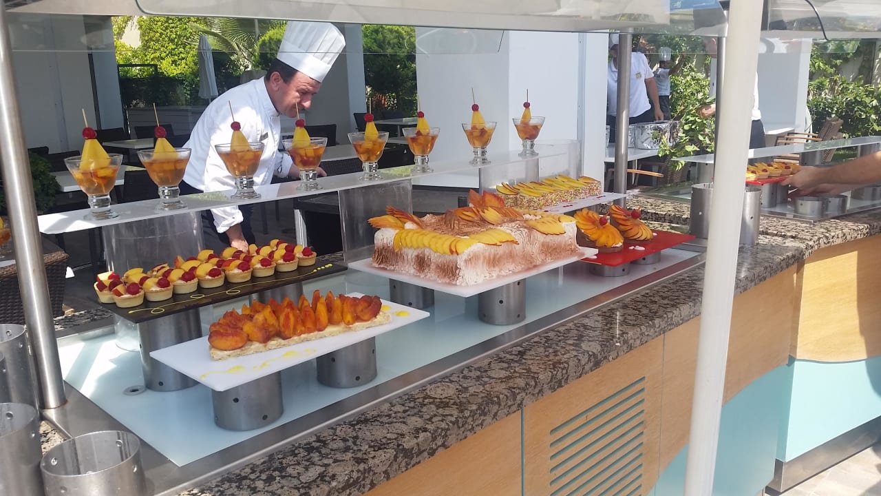 Pfirsich Festival  Commodore Elite Suites & Spa - Adults only