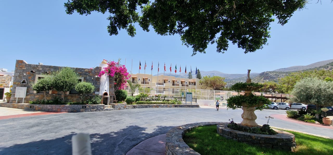 Ausblick Alexander Beach Hotel & Village Resort
