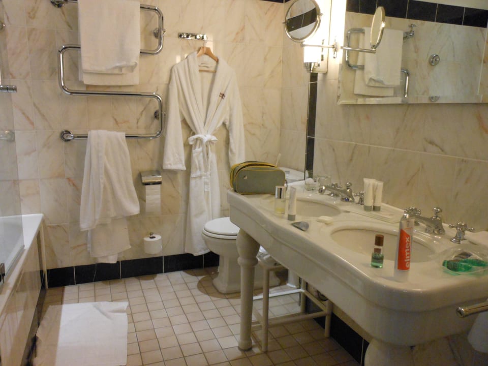 Suite 339 - Badezimmer Le Méridien Grand Hotel Nürnberg