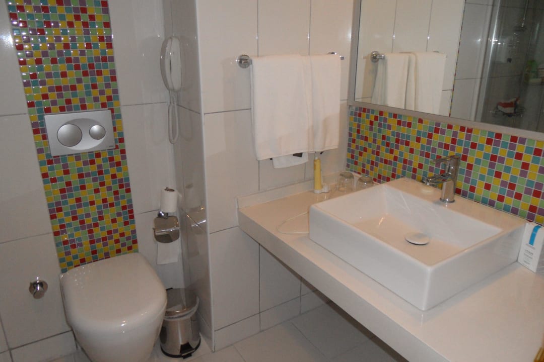 Evier Ramada Resort by Wyndham Side