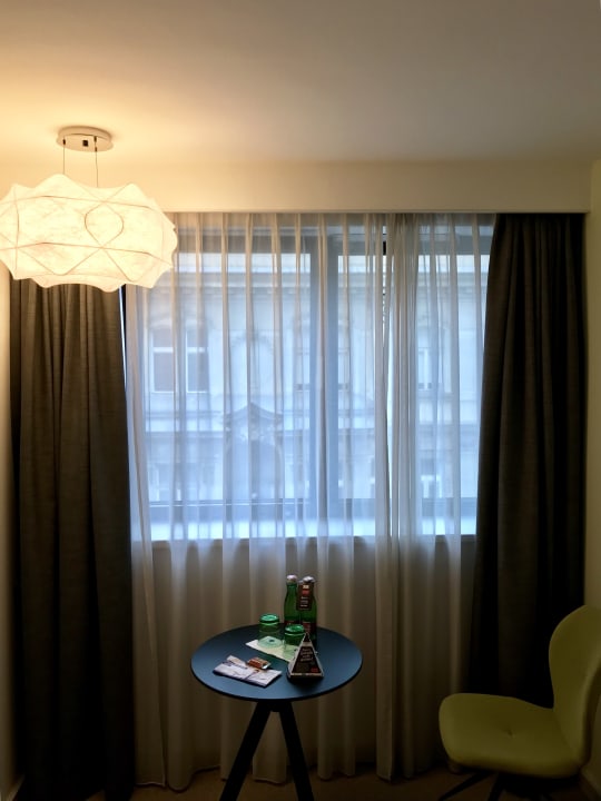 Zimmer H+ Hotel Wien