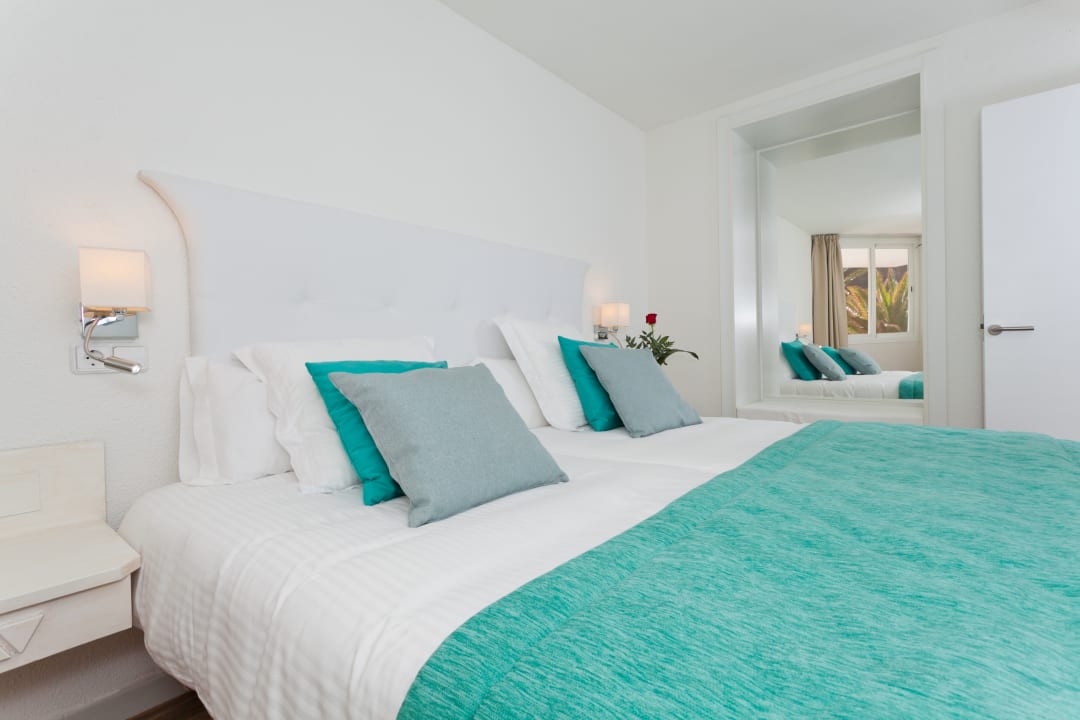 Zimmer FERGUS Style Cala Blanca Suites