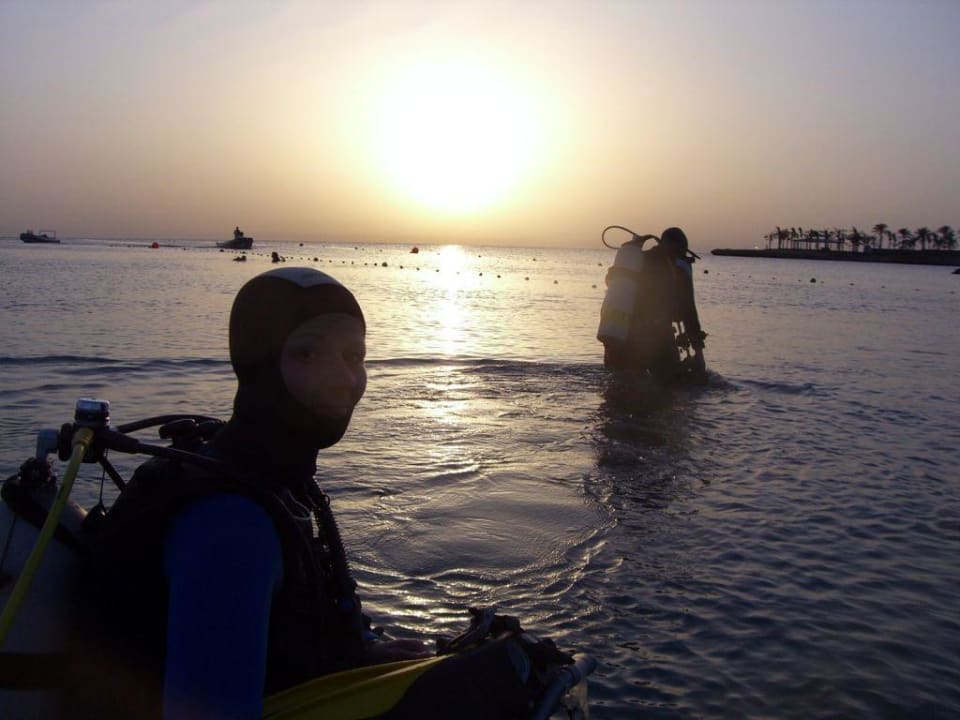 Early Morning Dive mit Guide Michael Brayka Bay Resort