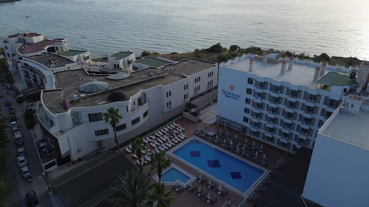 Außenansicht Ada Newday Resort Hotel