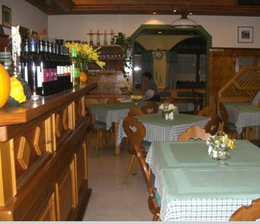 Blick in die Gaststube Hotel Reinthaler
