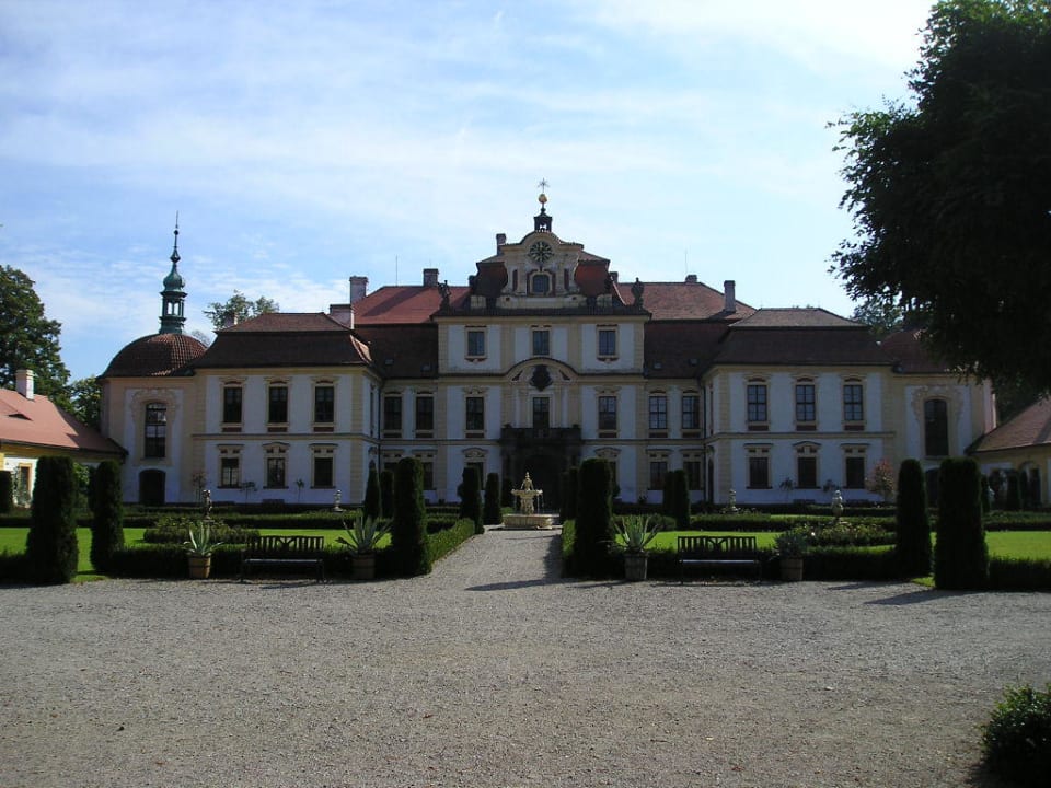 Schloss Hotel Schloss Jemniste