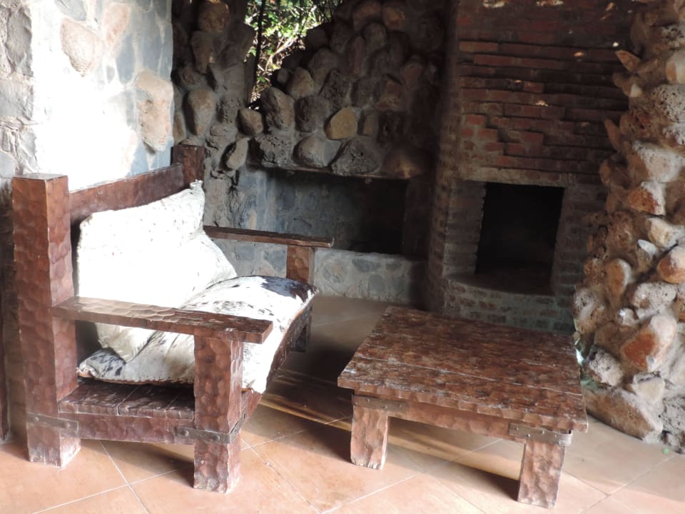 Kaminecke auf der Terrasse unseres Zimmers Kuriftu Resort