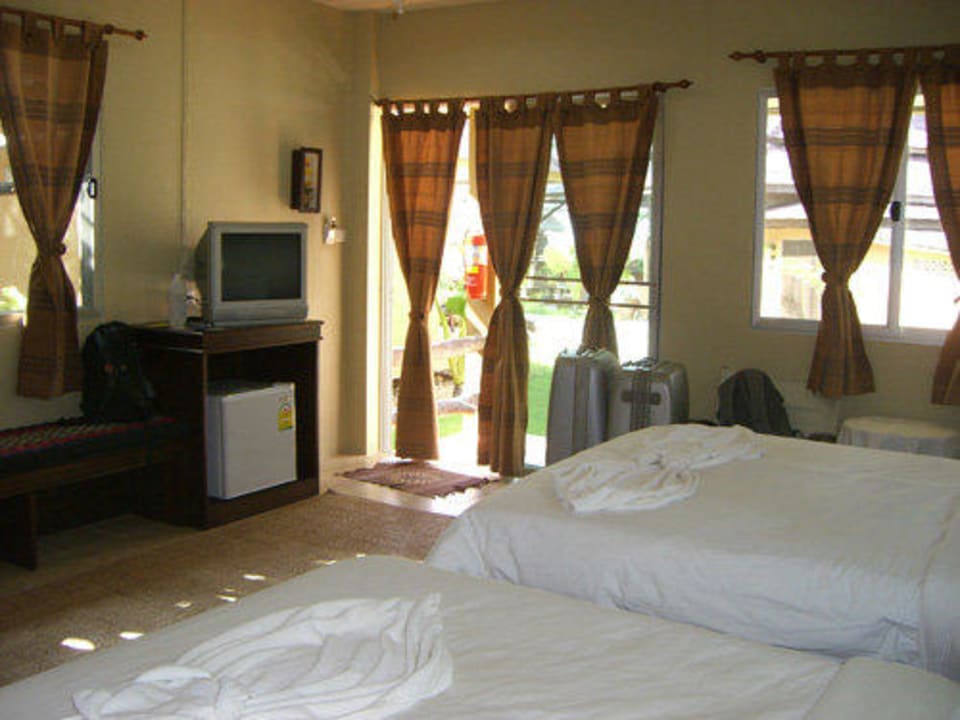 Deluxe Bungalow Hotel Lanta Castaway Resort