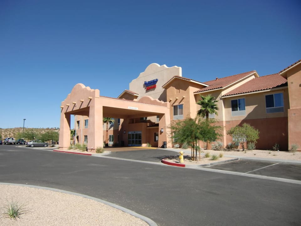 Gebäude Eingang Hotel Fairfield Inn & Suites by Marriott Twentynine Palms