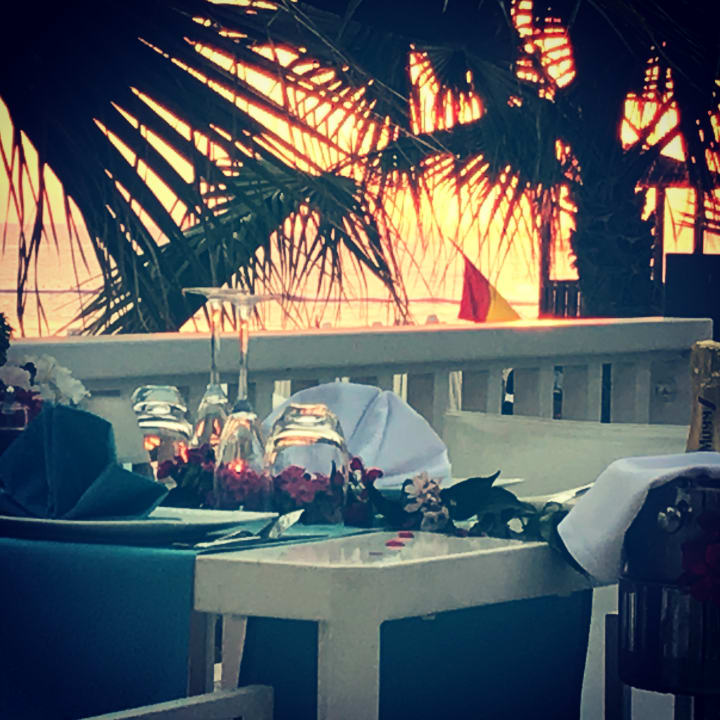 Restaurant Roka Acanthus Cennet Barut Collection