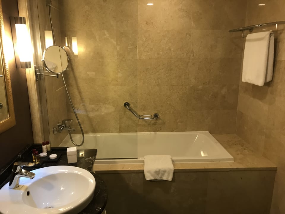 Zimmer Hotel Crowne Plaza Istanbul Asia