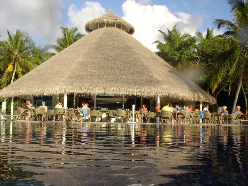 Poolbar / Fischrestaurant Ellaidhoo Maldives by Cinnamon