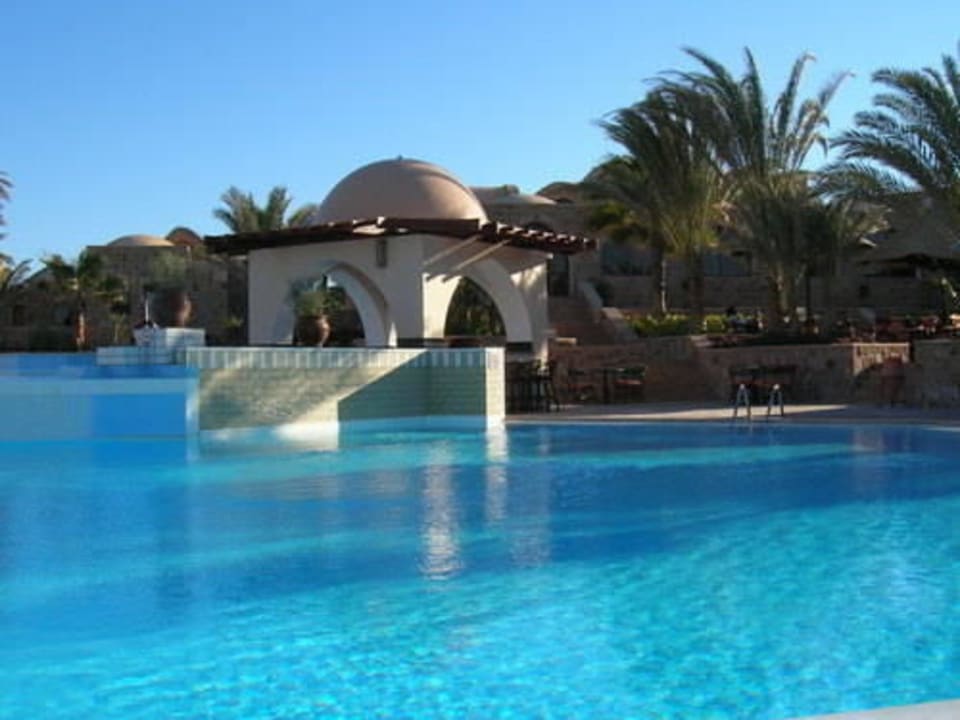 Poolbar Mövenpick Resort El Quseir