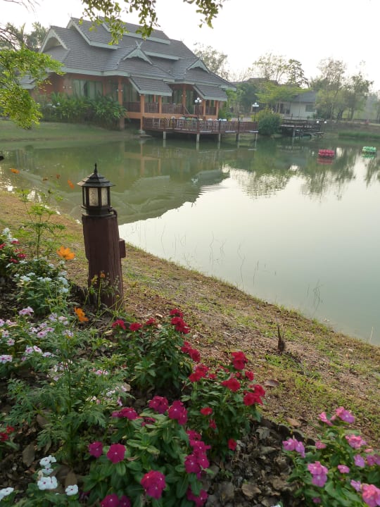 Restaurantterrasse Hotel Le Charme Sukhothai Resort