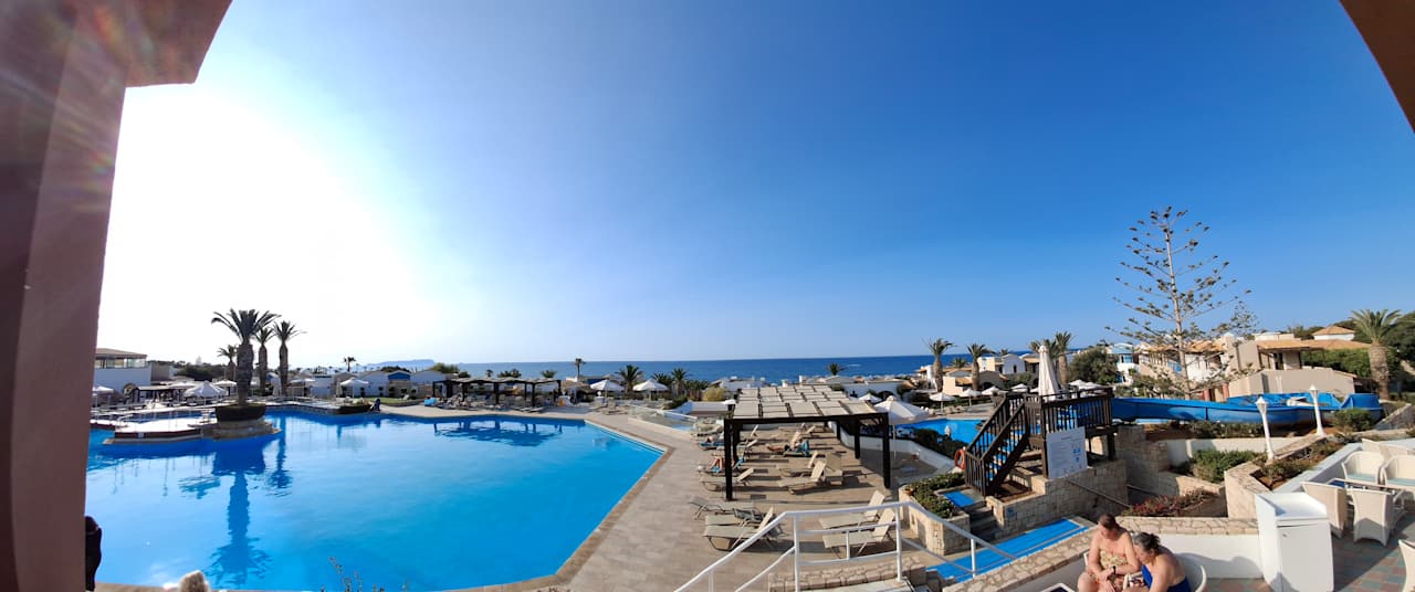 Pool Knossos Royal