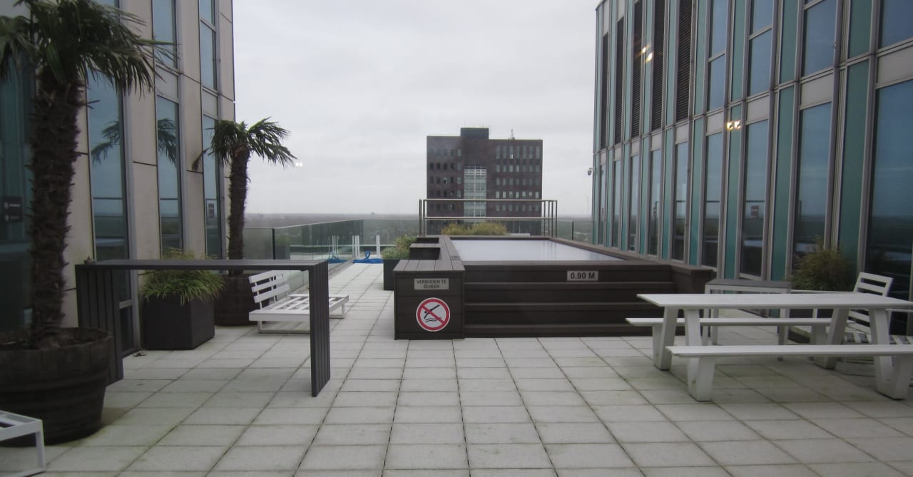 Pool PLAZA Premium Almere