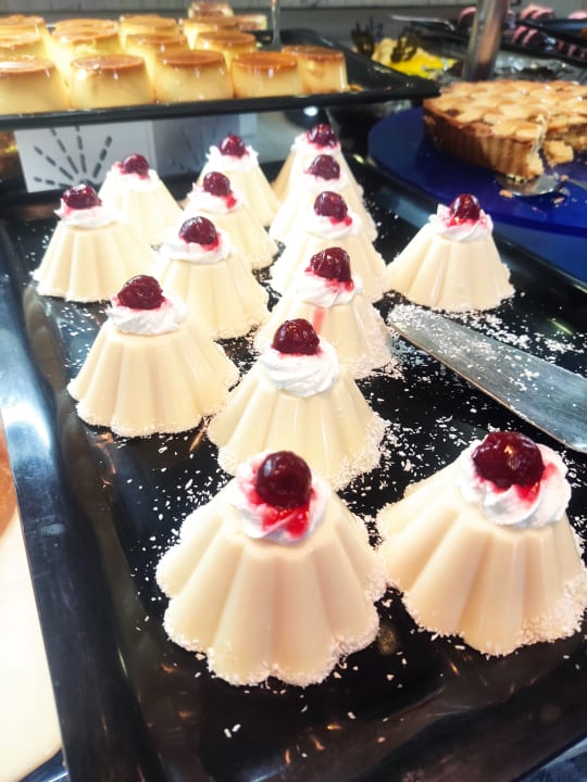 Gastro Can Garden Beach