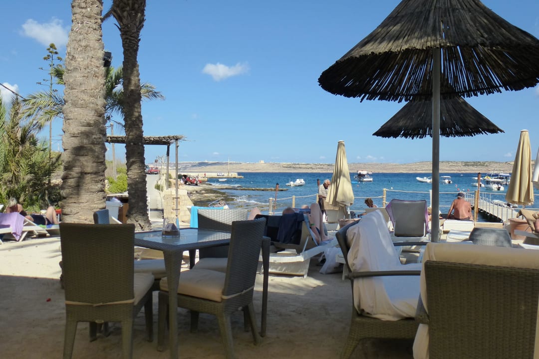 Blick zur Nachbarinsel Comino Riviera Spa Resort - Adults Only