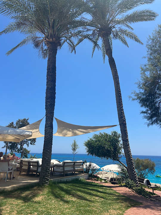 Außenansicht Hotel Grecian Sands