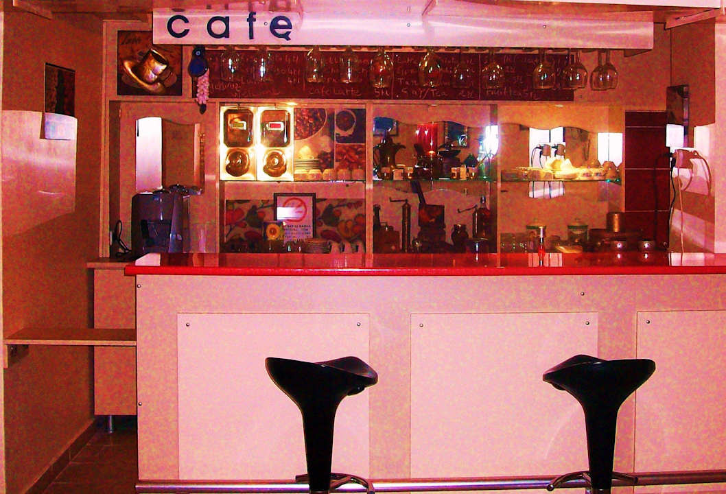 Cafe shop Guzel Izmir Hotel