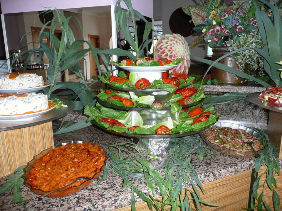 Salat Club Turtas Beach Hotel