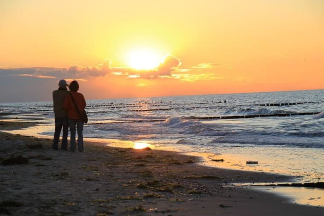 Sonnenuntergang am Strand Appartementhaus Zum Strandkorb