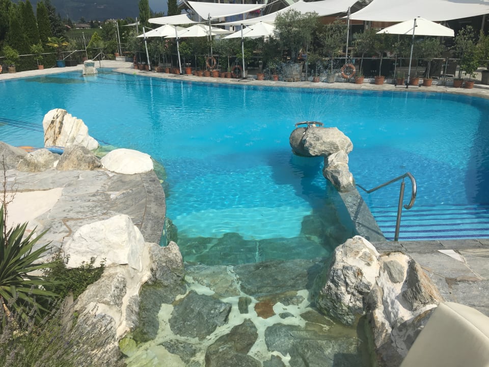 Pool Weinegg Wellviva Resort