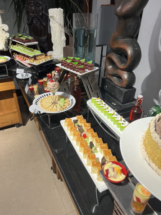 Gastro Pandanus Beach Resort & Spa