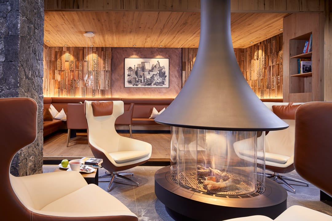 Lobby Hotel Tirol
