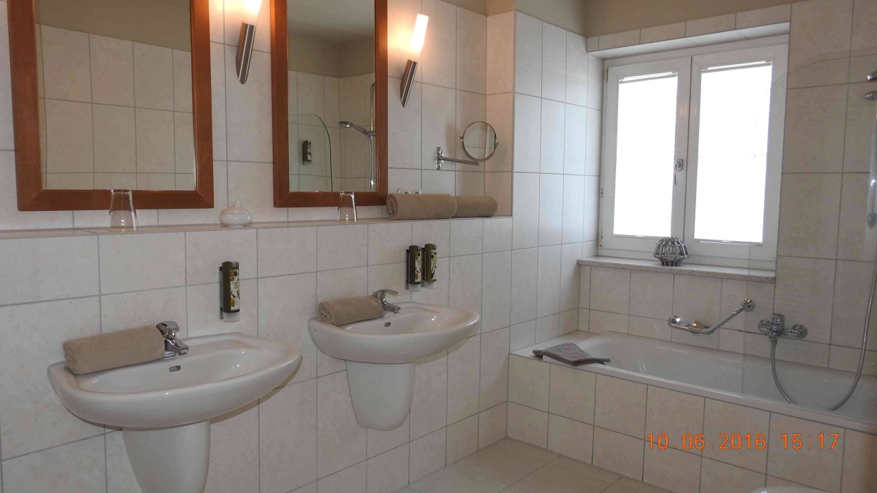 Badezimmer Juniorsuite Hotel Ampervilla
