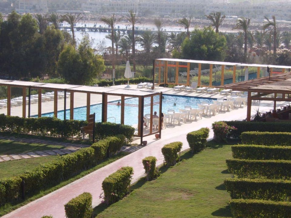 Pool Fort Arabesque Resort, Spa & Villas