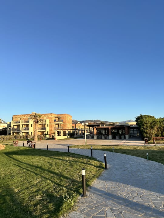 Gartenanlage Bella Beach Hotel