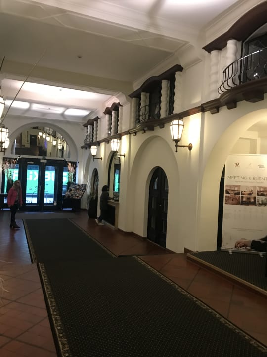 Lobby Hotel Des Colonies