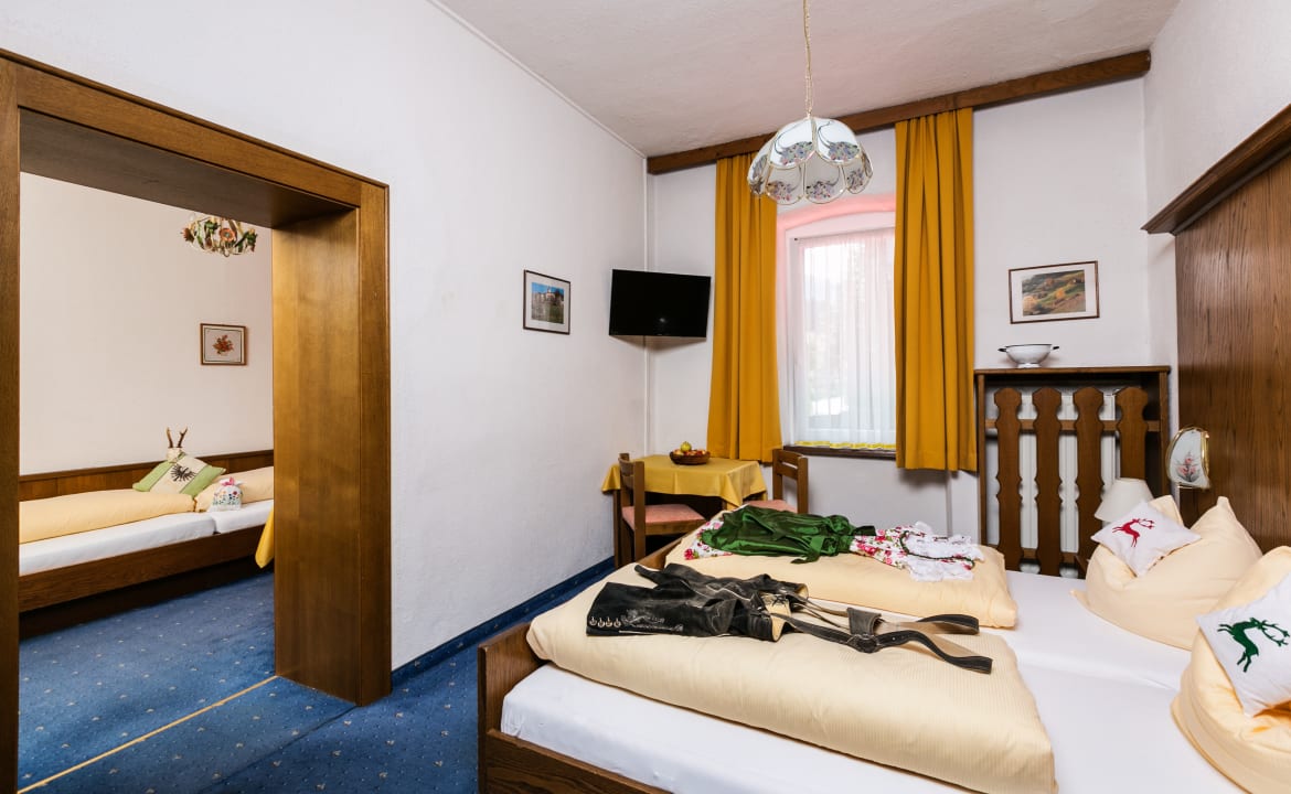 Zimmer Traditionsgasthof Weißbacher