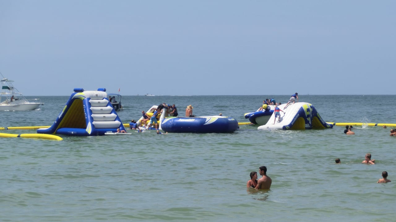 Wasserpark im Meer Hotel Tradewinds Island Grand Resort