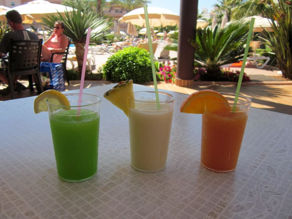 Merengue, Pina Colada ohne Alk und Fruitpunsch 3HB Guaraná - All Inclusive