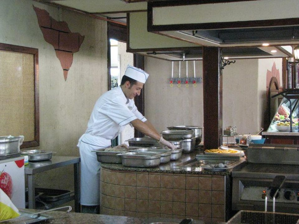 Koch am Büffet Ali Bey Club